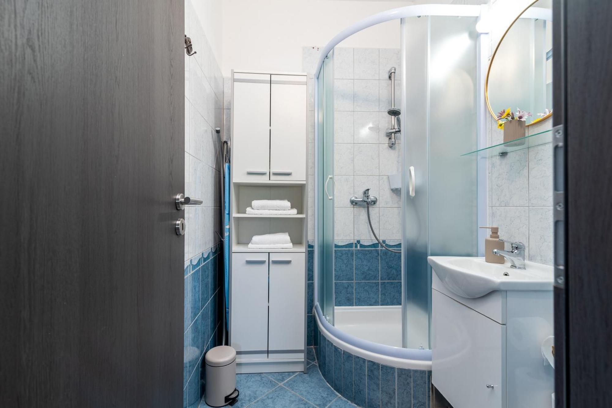 Studio Apartment Coce Trogir Exterior photo