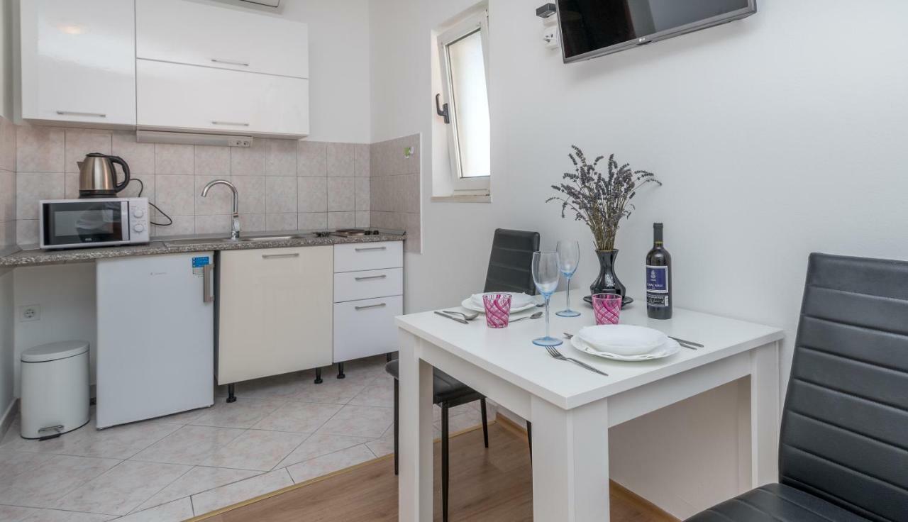 Studio Apartment Coce Trogir Exterior photo