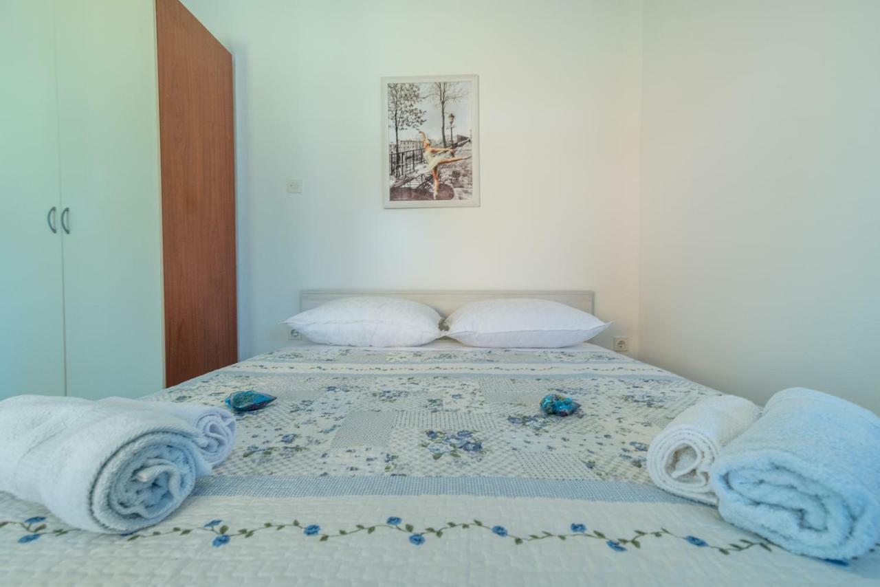 Studio Apartment Coce Trogir Exterior photo